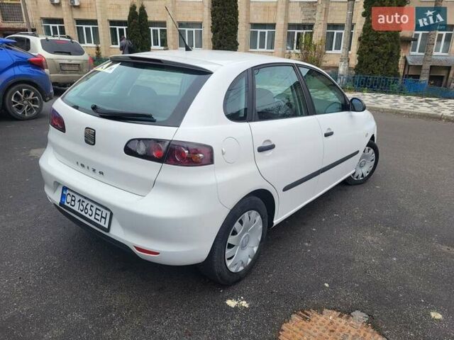 Белый Сеат Ибица, объемом двигателя 1.2 л и пробегом 192 тыс. км за 3900 $, фото 2 на Automoto.ua