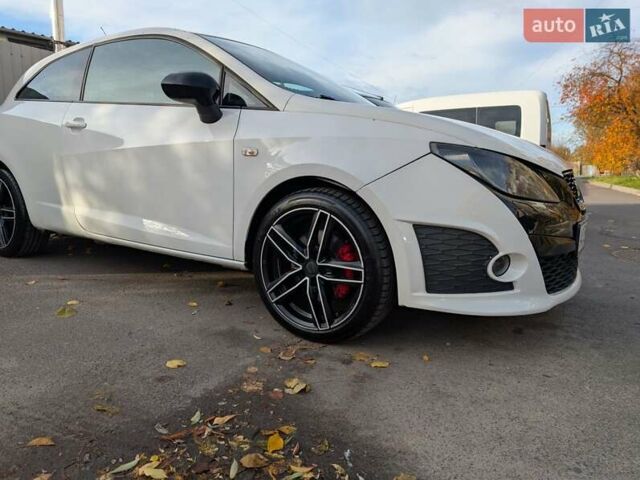 Білий Сеат Ibiza, об'ємом двигуна 1.39 л та пробігом 250 тис. км за 7200 $, фото 9 на Automoto.ua
