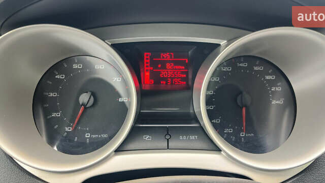 Белый Сеат Ибица, объемом двигателя 1.39 л и пробегом 203 тыс. км за 5598 $, фото 11 на Automoto.ua