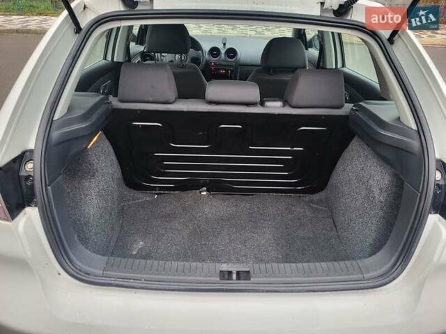 Белый Сеат Ибица, объемом двигателя 1.2 л и пробегом 192 тыс. км за 3900 $, фото 9 на Automoto.ua