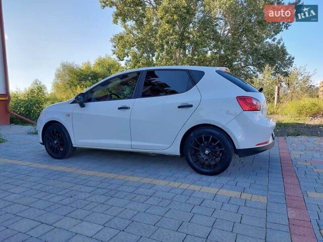 Білий Сеат Ibiza, об'ємом двигуна 1.39 л та пробігом 203 тис. км за 4500 $, фото 4 на Automoto.ua