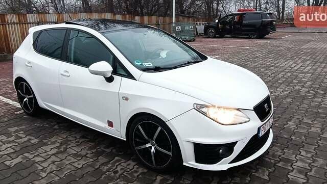 Белый Сеат Ибица, объемом двигателя 1.39 л и пробегом 197 тыс. км за 5000 $, фото 15 на Automoto.ua