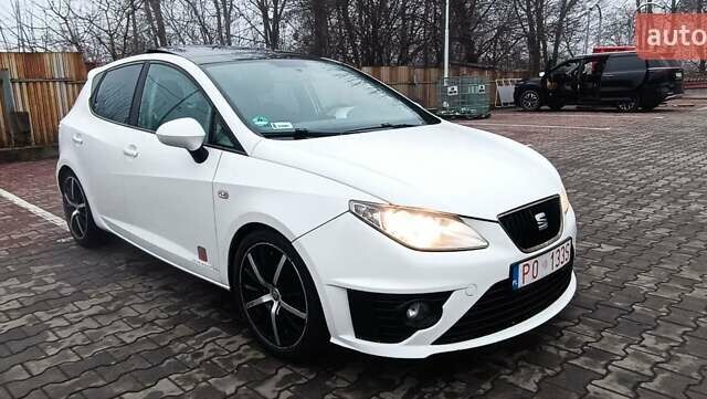 Белый Сеат Ибица, объемом двигателя 1.39 л и пробегом 197 тыс. км за 5000 $, фото 10 на Automoto.ua