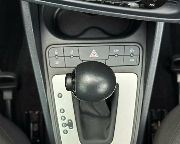 Белый Сеат Ибица, объемом двигателя 1.6 л и пробегом 147 тыс. км за 9999 $, фото 13 на Automoto.ua