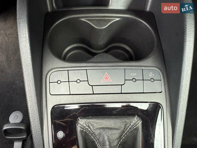 Сеат Ибица 2010 в Луцке на Automoto.ua Белый Сеат Ибица, объемом двигателя 1.4 л и пробегом 197 тыс. км за 7300 $, фото 19 на Automoto.ua