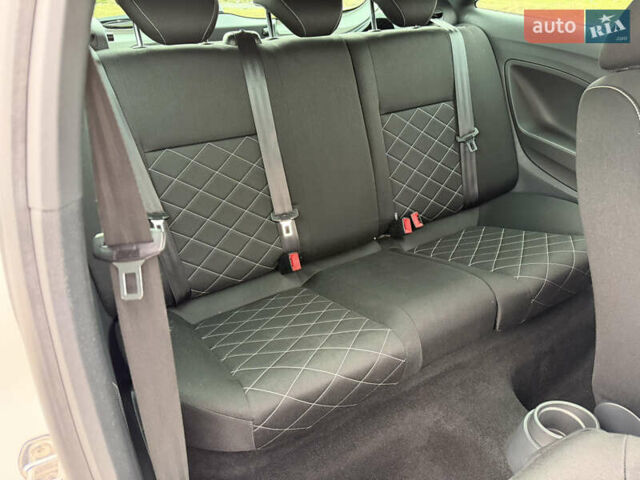 Белый Сеат Ибица, объемом двигателя 1.4 л и пробегом 198 тыс. км за 8111 $, фото 58 на Automoto.ua