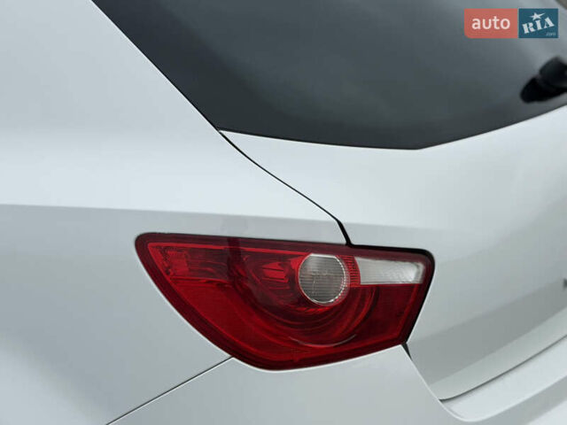 Белый Сеат Ибица, объемом двигателя 1.4 л и пробегом 198 тыс. км за 8111 $, фото 12 на Automoto.ua