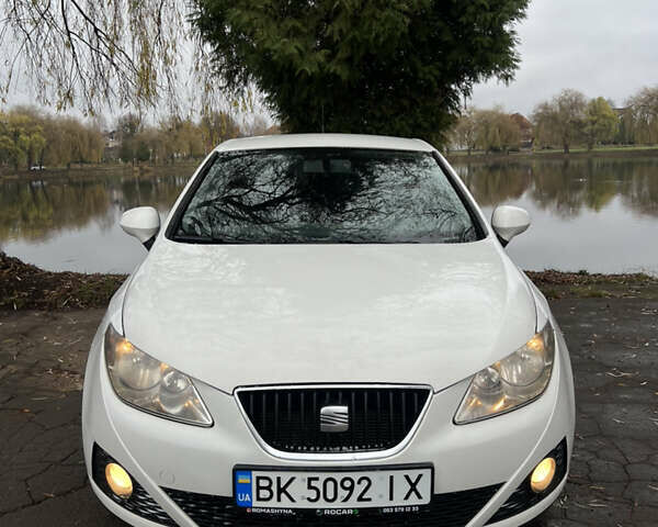 Белый Сеат Ибица, объемом двигателя 1.6 л и пробегом 370 тыс. км за 7200 $, фото 6 на Automoto.ua