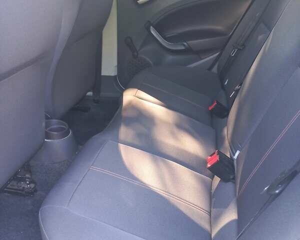 Белый Сеат Ибица, объемом двигателя 1.39 л и пробегом 178 тыс. км за 4500 $, фото 8 на Automoto.ua