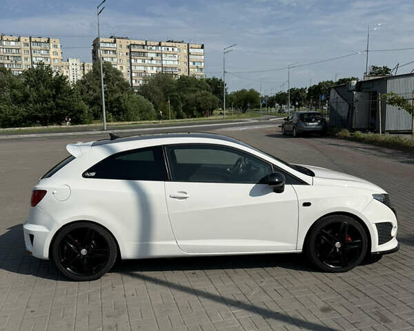 Белый Сеат Ибица, объемом двигателя 1.4 л и пробегом 219 тыс. км за 8400 $, фото 6 на Automoto.ua