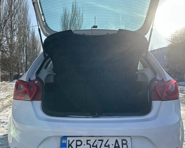 Белый Сеат Ибица, объемом двигателя 1.2 л и пробегом 238 тыс. км за 4300 $, фото 14 на Automoto.ua