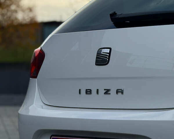 Белый Сеат Ибица, объемом двигателя 1.6 л и пробегом 147 тыс. км за 9999 $, фото 8 на Automoto.ua