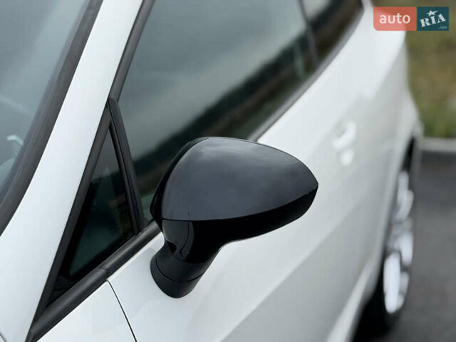 Белый Сеат Ибица, объемом двигателя 1.4 л и пробегом 198 тыс. км за 8111 $, фото 20 на Automoto.ua