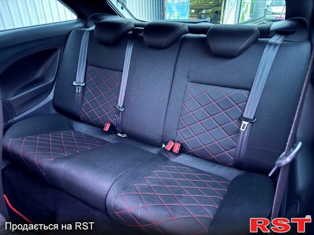 Белый Сеат Ибица, объемом двигателя 1.4 л и пробегом 187 тыс. км за 8550 $, фото 6 на Automoto.ua