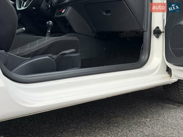 Белый Сеат Ибица, объемом двигателя 1.4 л и пробегом 198 тыс. км за 8111 $, фото 56 на Automoto.ua