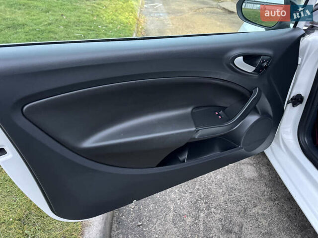 Белый Сеат Ибица, объемом двигателя 1.4 л и пробегом 187 тыс. км за 8550 $, фото 46 на Automoto.ua