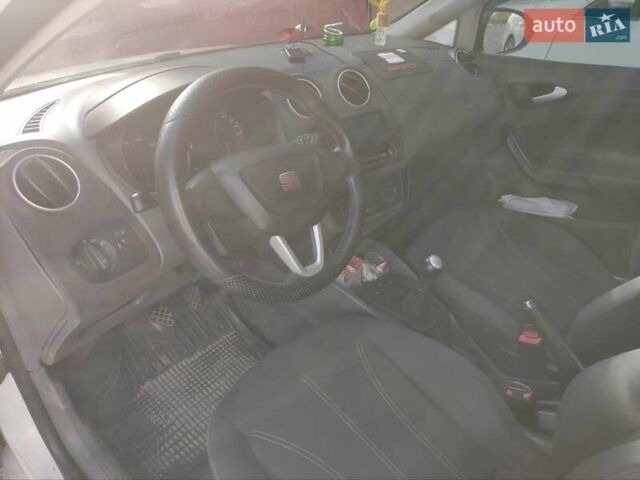 Білий Сеат Ibiza, об'ємом двигуна 1.39 л та пробігом 120 тис. км за 5500 $, фото 8 на Automoto.ua