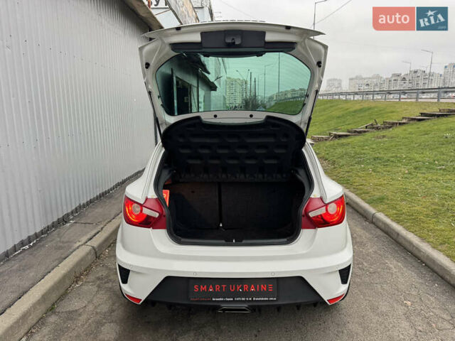 Белый Сеат Ибица, объемом двигателя 1.4 л и пробегом 187 тыс. км за 8550 $, фото 33 на Automoto.ua