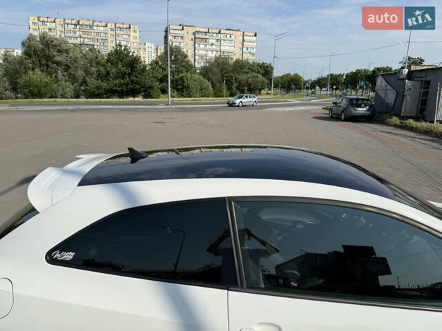 Белый Сеат Ибица, объемом двигателя 1.4 л и пробегом 219 тыс. км за 8400 $, фото 7 на Automoto.ua