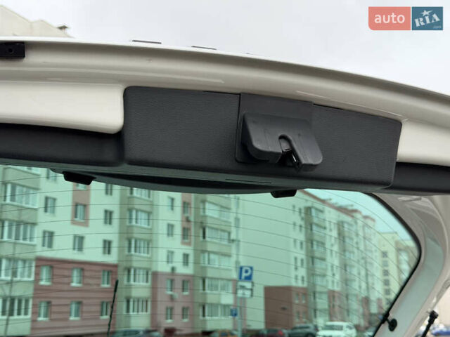 Белый Сеат Ибица, объемом двигателя 1.4 л и пробегом 198 тыс. км за 8111 $, фото 72 на Automoto.ua