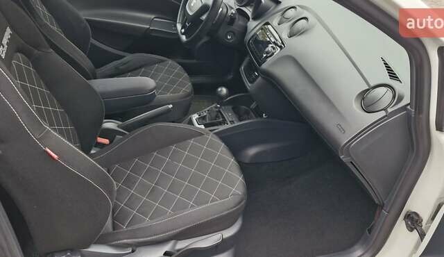 Білий Сеат Ibiza, об'ємом двигуна 1.39 л та пробігом 194 тис. км за 7300 $, фото 14 на Automoto.ua