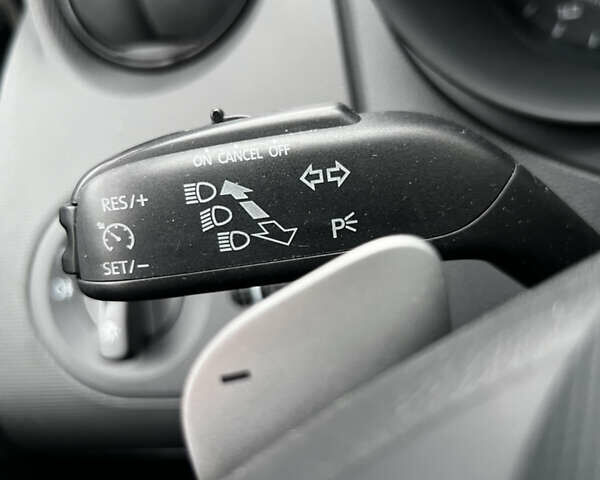 Білий Сеат Ibiza, об'ємом двигуна 1.4 л та пробігом 202 тис. км за 7800 $, фото 53 на Automoto.ua