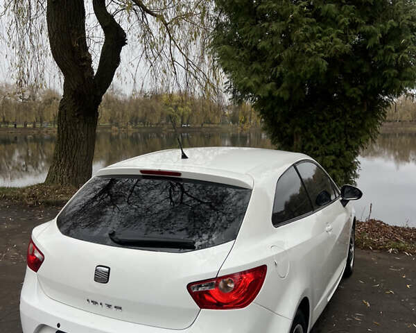 Белый Сеат Ибица, объемом двигателя 1.6 л и пробегом 370 тыс. км за 7200 $, фото 4 на Automoto.ua