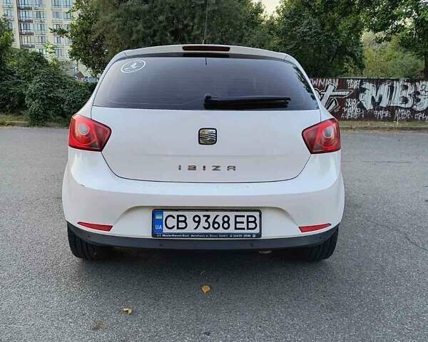 Белый Сеат Ибица, объемом двигателя 1.6 л и пробегом 200 тыс. км за 5900 $, фото 1 на Automoto.ua