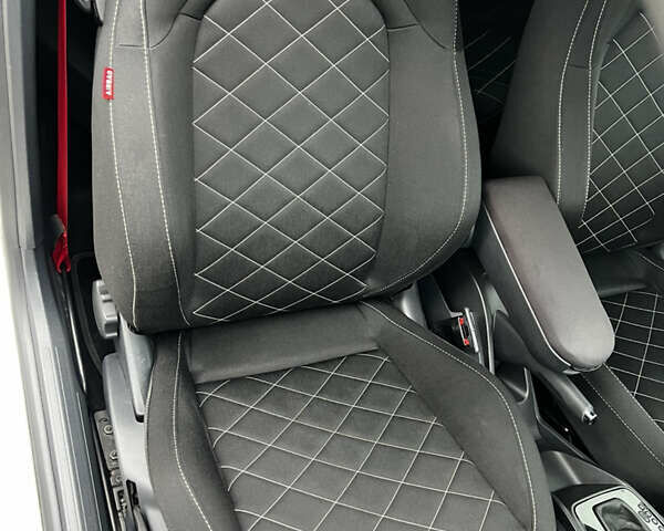 Білий Сеат Ibiza, об'ємом двигуна 1.4 л та пробігом 193 тис. км за 8500 $, фото 31 на Automoto.ua