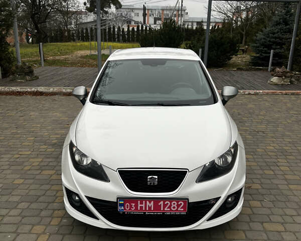 Білий Сеат Ibiza, об'ємом двигуна 1.4 л та пробігом 202 тис. км за 7800 $, фото 2 на Automoto.ua