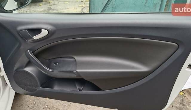 Білий Сеат Ibiza, об'ємом двигуна 1.39 л та пробігом 194 тис. км за 7300 $, фото 10 на Automoto.ua