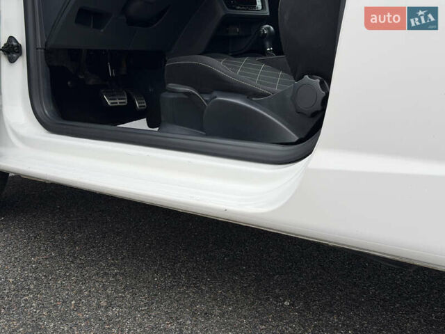 Белый Сеат Ибица, объемом двигателя 1.4 л и пробегом 198 тыс. км за 8111 $, фото 31 на Automoto.ua