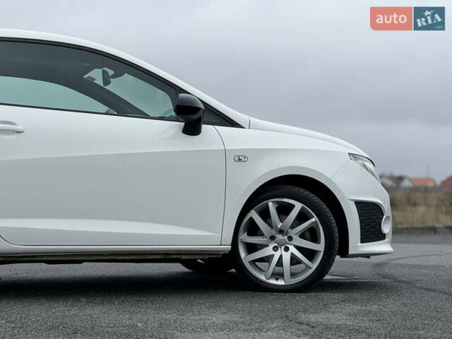 Белый Сеат Ибица, объемом двигателя 1.4 л и пробегом 198 тыс. км за 8111 $, фото 22 на Automoto.ua