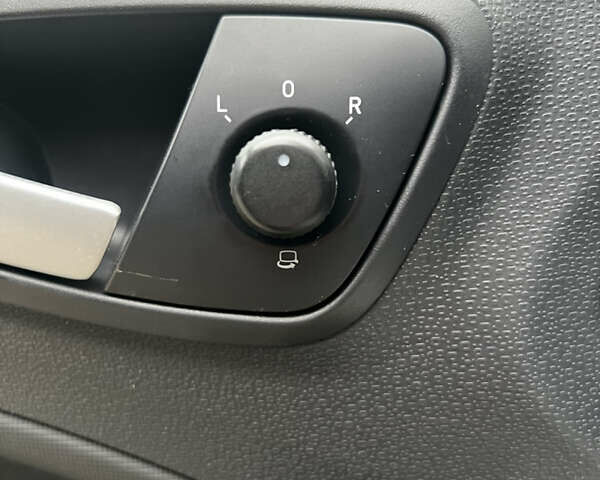 Білий Сеат Ibiza, об'ємом двигуна 1.4 л та пробігом 202 тис. км за 7800 $, фото 42 на Automoto.ua