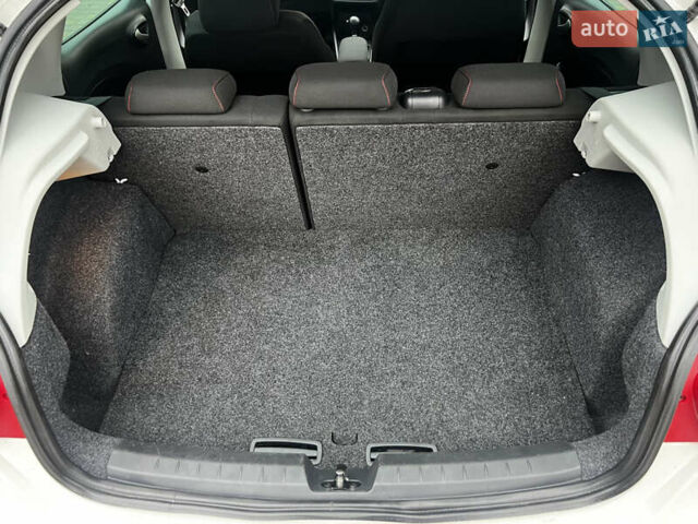 Білий Сеат Ibiza, об'ємом двигуна 1.4 л та пробігом 202 тис. км за 7800 $, фото 57 на Automoto.ua