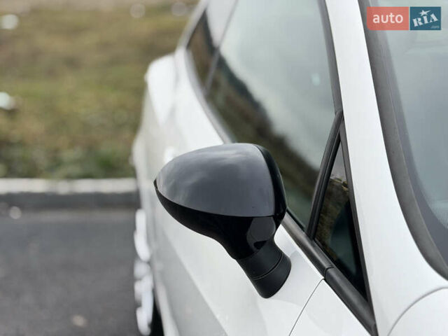 Белый Сеат Ибица, объемом двигателя 1.4 л и пробегом 198 тыс. км за 8111 $, фото 19 на Automoto.ua