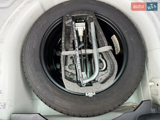 Белый Сеат Ибица, объемом двигателя 1.4 л и пробегом 198 тыс. км за 8111 $, фото 70 на Automoto.ua