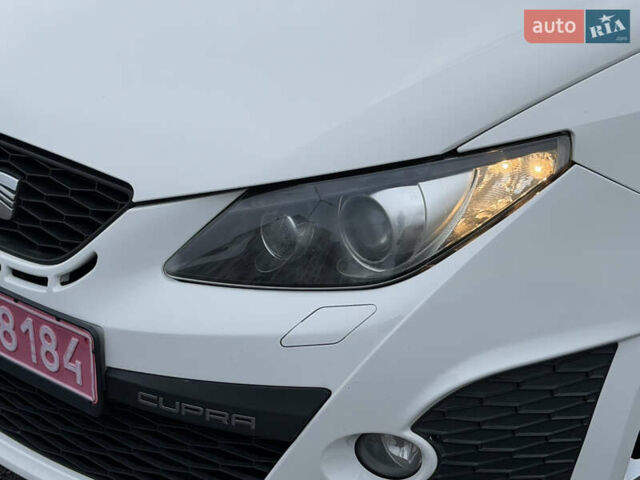 Белый Сеат Ибица, объемом двигателя 1.4 л и пробегом 198 тыс. км за 8111 $, фото 3 на Automoto.ua