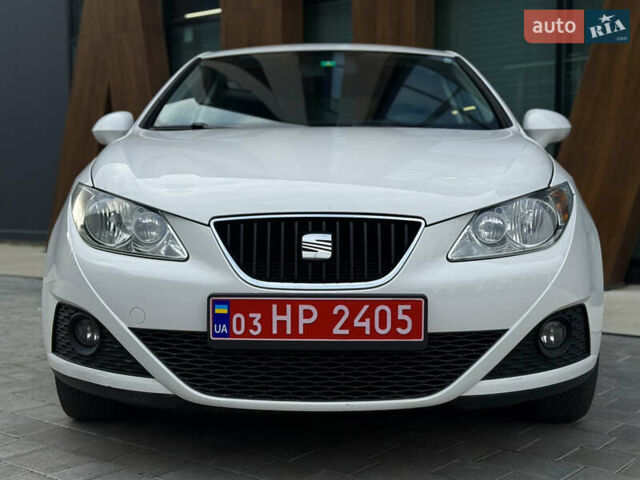 Белый Сеат Ибица, объемом двигателя 1.6 л и пробегом 147 тыс. км за 9999 $, фото 2 на Automoto.ua