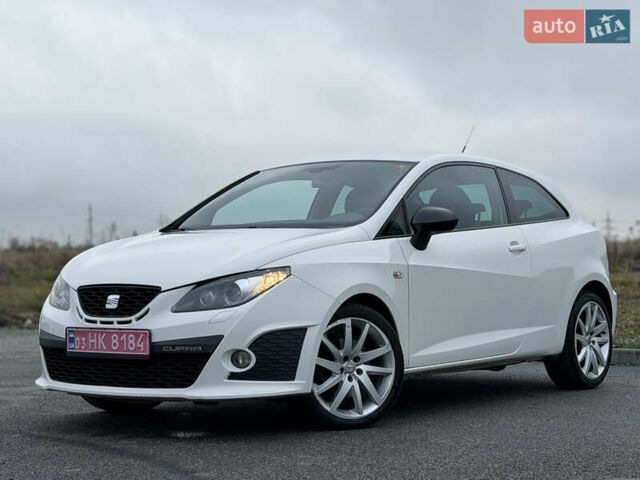 Белый Сеат Ибица, объемом двигателя 1.4 л и пробегом 198 тыс. км за 8111 $, фото 1 на Automoto.ua
