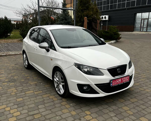 Білий Сеат Ibiza, об'ємом двигуна 1.4 л та пробігом 202 тис. км за 7800 $, фото 4 на Automoto.ua