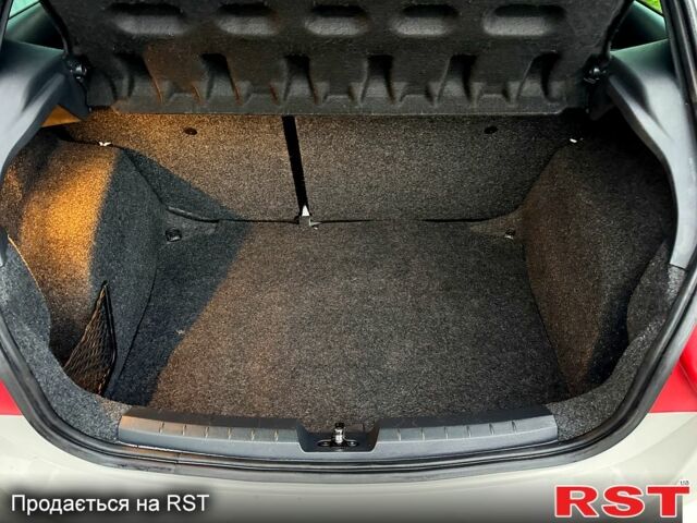 Белый Сеат Ибица, объемом двигателя 1.4 л и пробегом 187 тыс. км за 8550 $, фото 13 на Automoto.ua