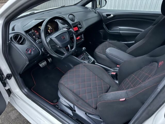 Белый Сеат Ибица, объемом двигателя 1.4 л и пробегом 187 тыс. км за 8550 $, фото 9 на Automoto.ua