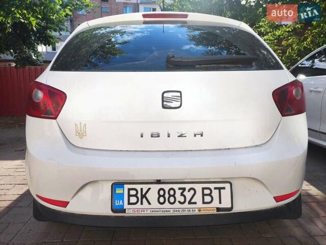 Білий Сеат Ibiza, об'ємом двигуна 1.39 л та пробігом 120 тис. км за 5500 $, фото 4 на Automoto.ua