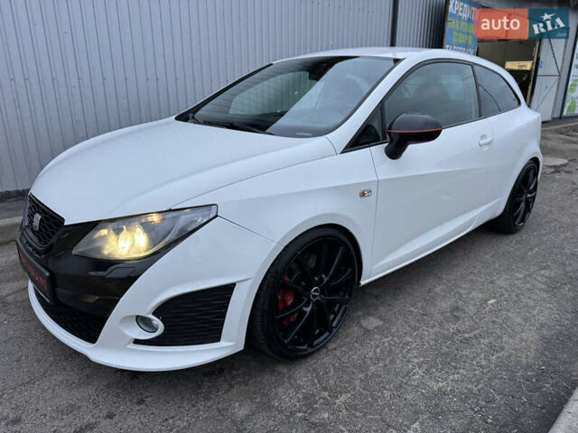 Белый Сеат Ибица, объемом двигателя 1.4 л и пробегом 187 тыс. км за 8550 $, фото 1 на Automoto.ua