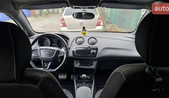 Білий Сеат Ibiza, об'ємом двигуна 1.39 л та пробігом 194 тис. км за 7300 $, фото 12 на Automoto.ua