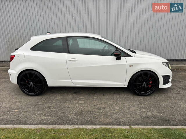 Белый Сеат Ибица, объемом двигателя 1.4 л и пробегом 187 тыс. км за 8550 $, фото 7 на Automoto.ua