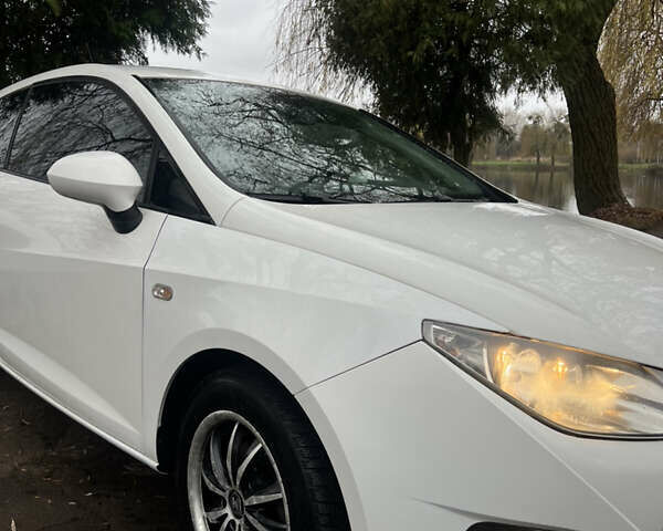 Белый Сеат Ибица, объемом двигателя 1.6 л и пробегом 370 тыс. км за 7200 $, фото 11 на Automoto.ua