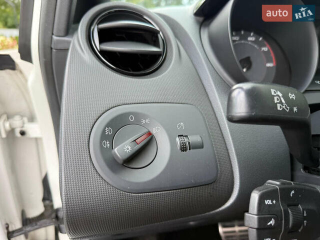 Сеат Ибица 2010 в Луцке на Automoto.ua Белый Сеат Ибица, объемом двигателя 1.4 л и пробегом 197 тыс. км за 7300 $, фото 20 на Automoto.ua