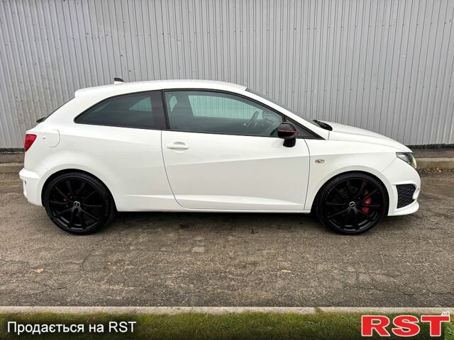 Белый Сеат Ибица, объемом двигателя 1.4 л и пробегом 187 тыс. км за 8550 $, фото 2 на Automoto.ua